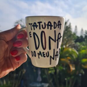 Tatuada e Dona do meu Nariz- branca